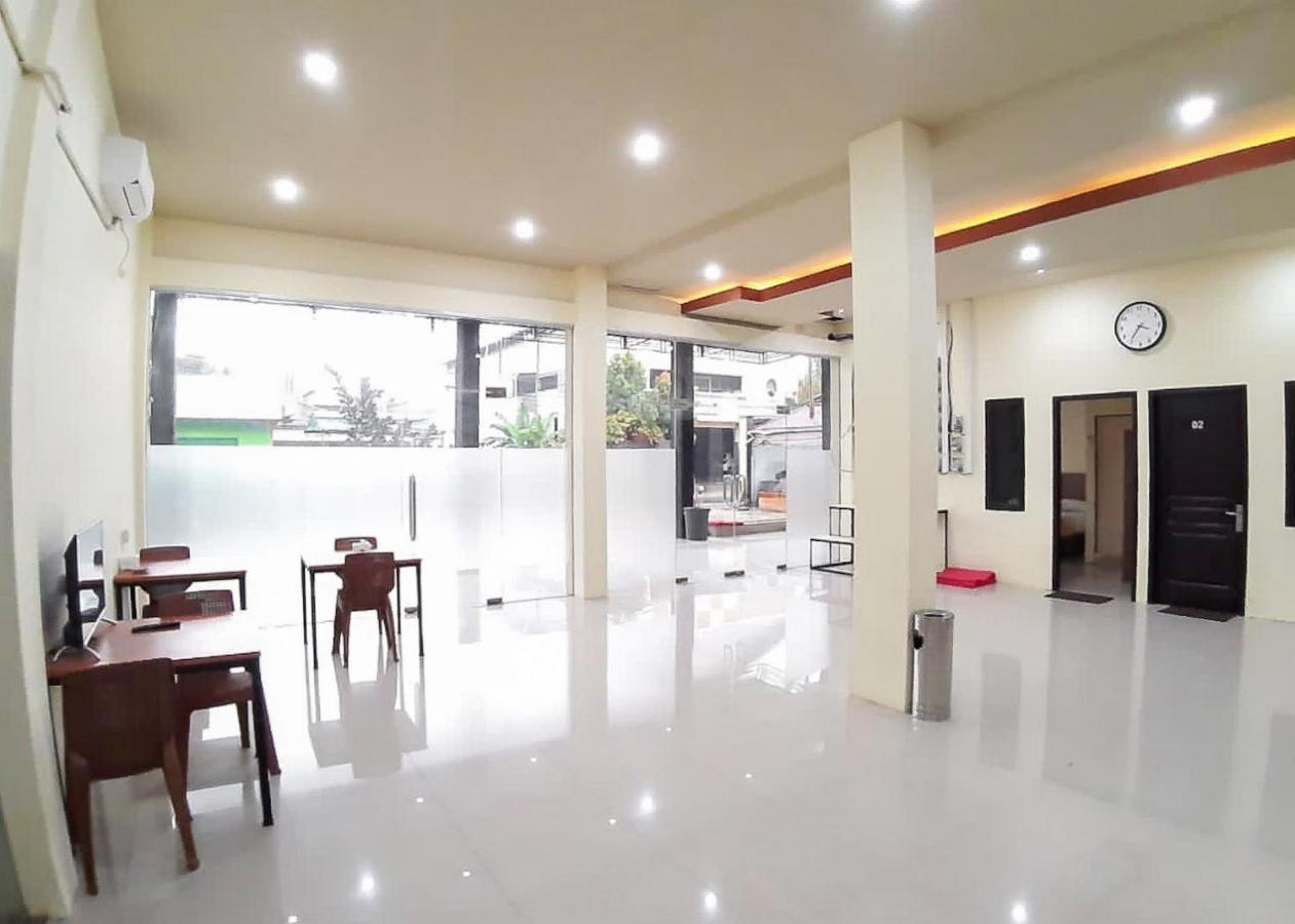 Hotel Reddoorz Syariah Near Transmart Jambi 2 Palmerah Exterior foto