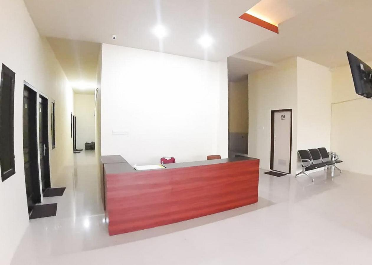 Hotel Reddoorz Syariah Near Transmart Jambi 2 Palmerah Exterior foto