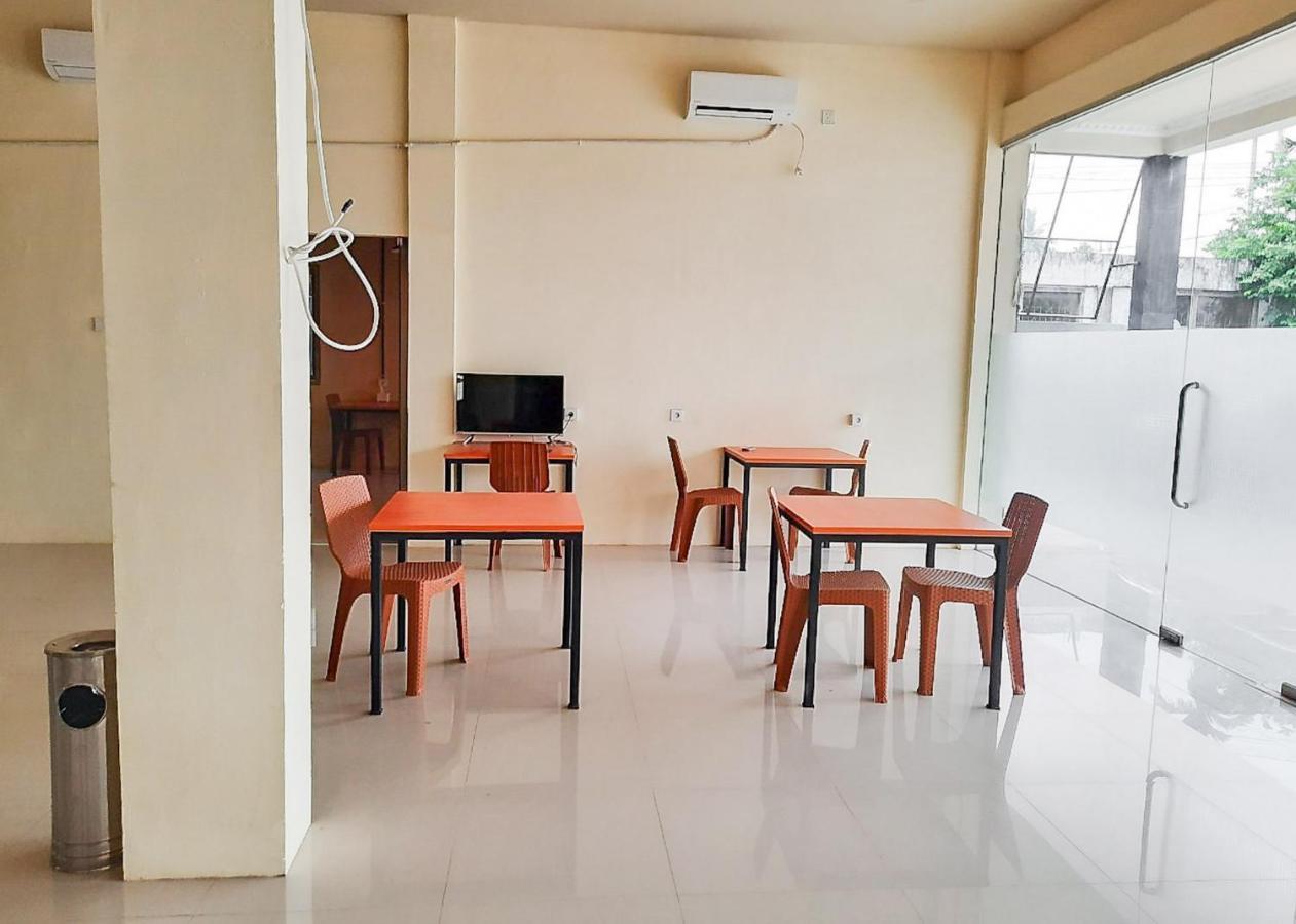 Hotel Reddoorz Syariah Near Transmart Jambi 2 Palmerah Exterior foto